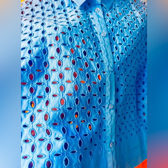 BENETTON Cobalt Blue Button-Front Eyelet Blouse (Size Small). 100% Iconic. - Picture 9 of 11